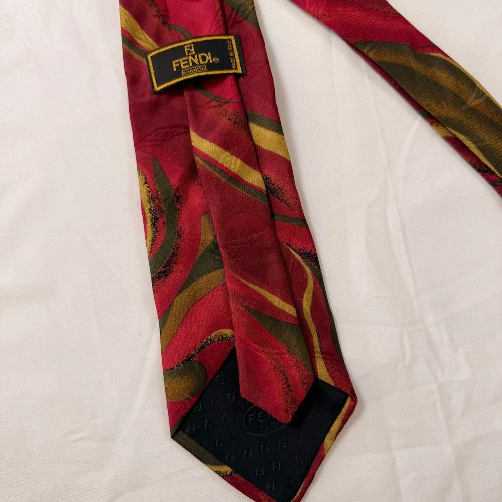 Fendi Silk Tie Red Gold Green‎ Abstract Swirl Pattern Mens Luxury